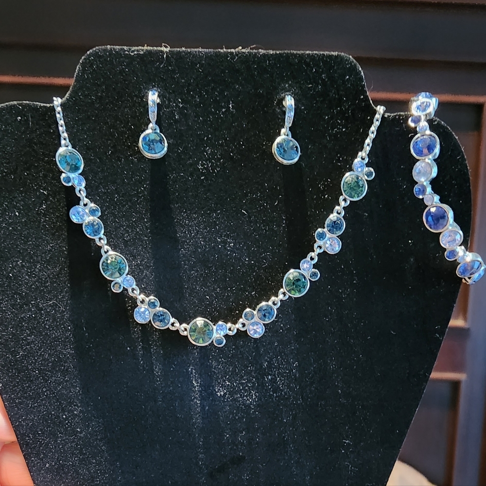 1928 Light and Dark Blue Necklace, Bracelet and Earring Set